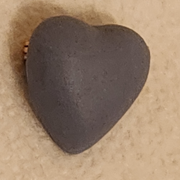 Lot of Small Brooches and Lapel Pins - Picture 2 of 16